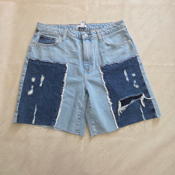Forever 21 woman's unique 2 shaded jean shorts size 29 - Picture 1 of 4